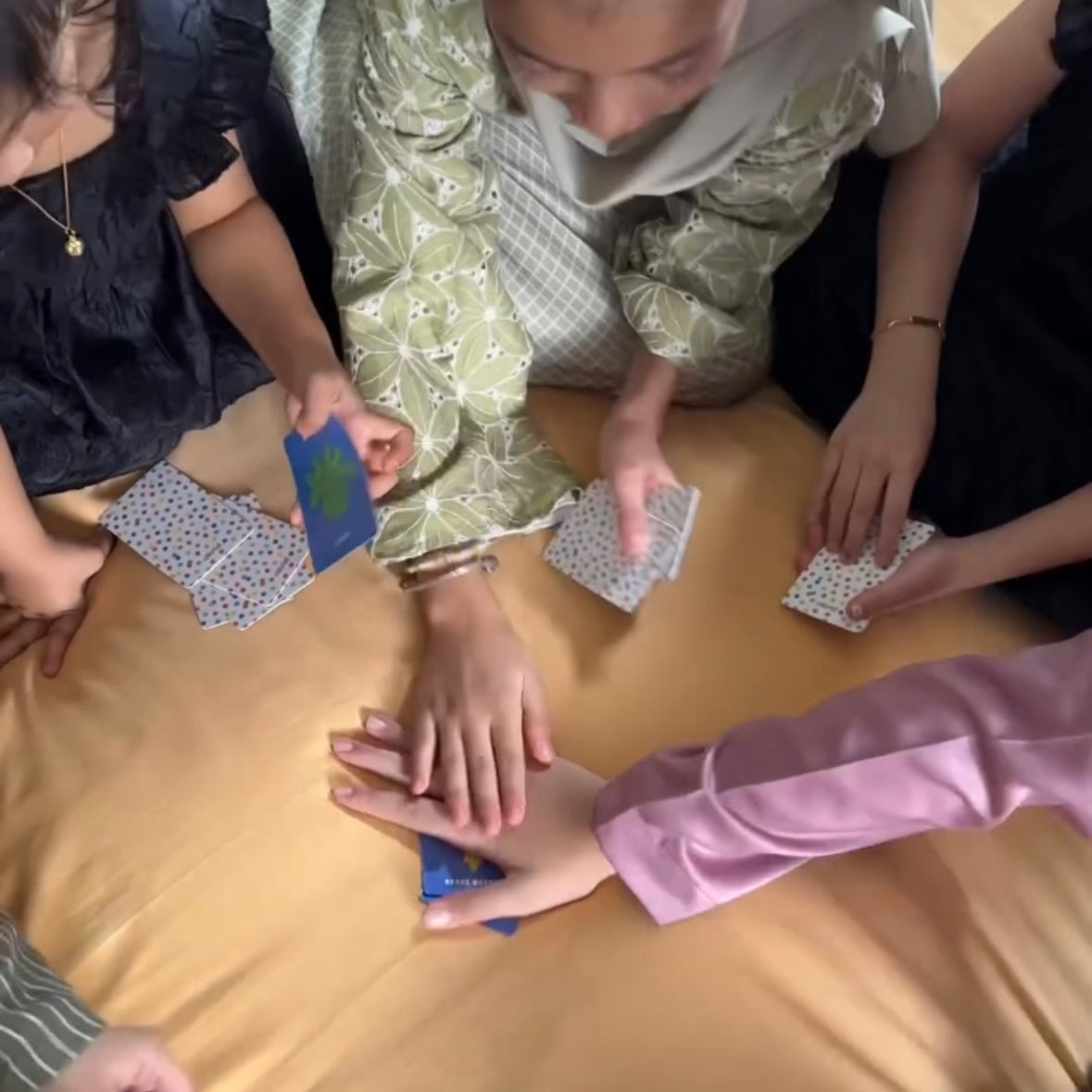 Snap Card Game by Colorfull (Ages 3+)