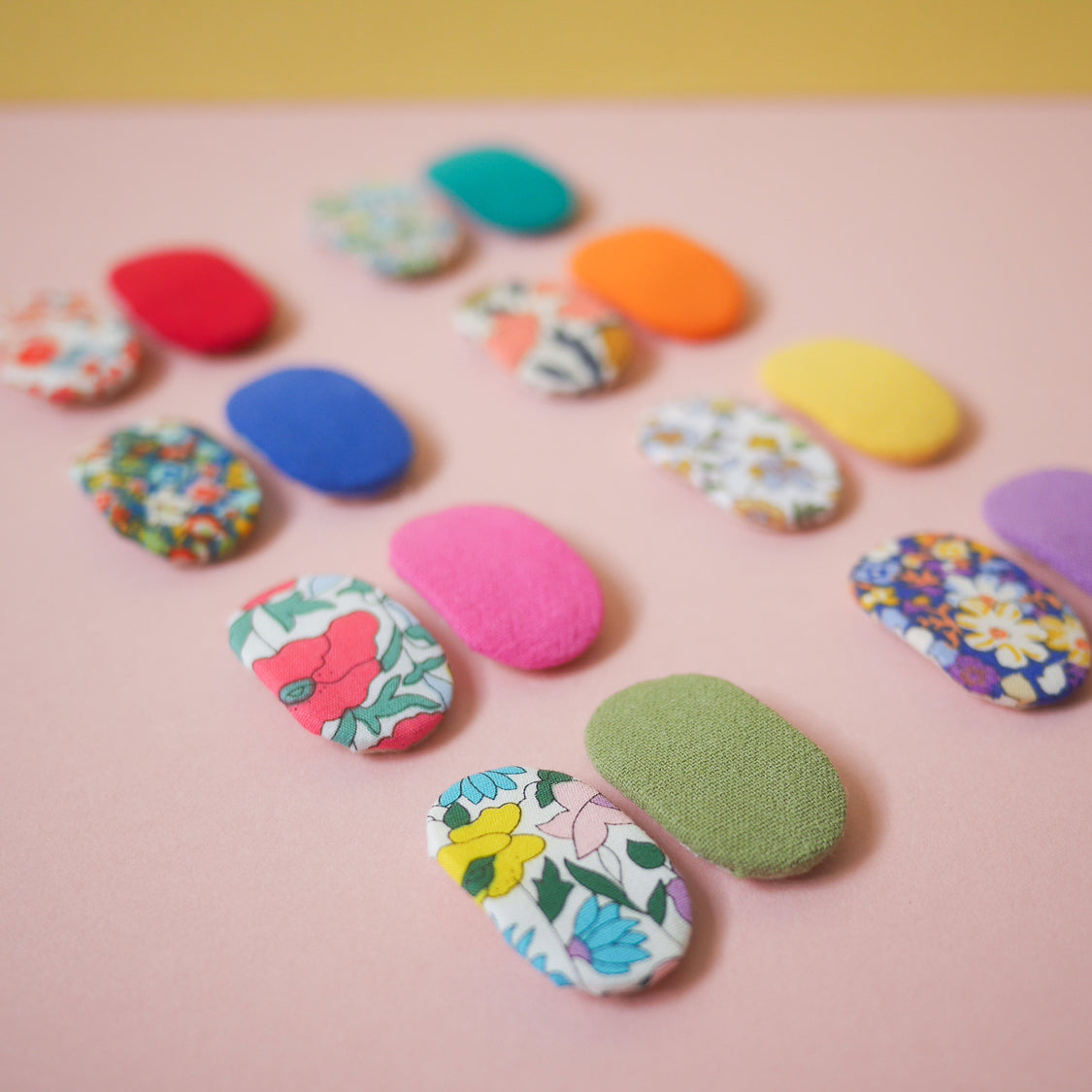Mini Retro Floral Hair Clips (Assorted Set)