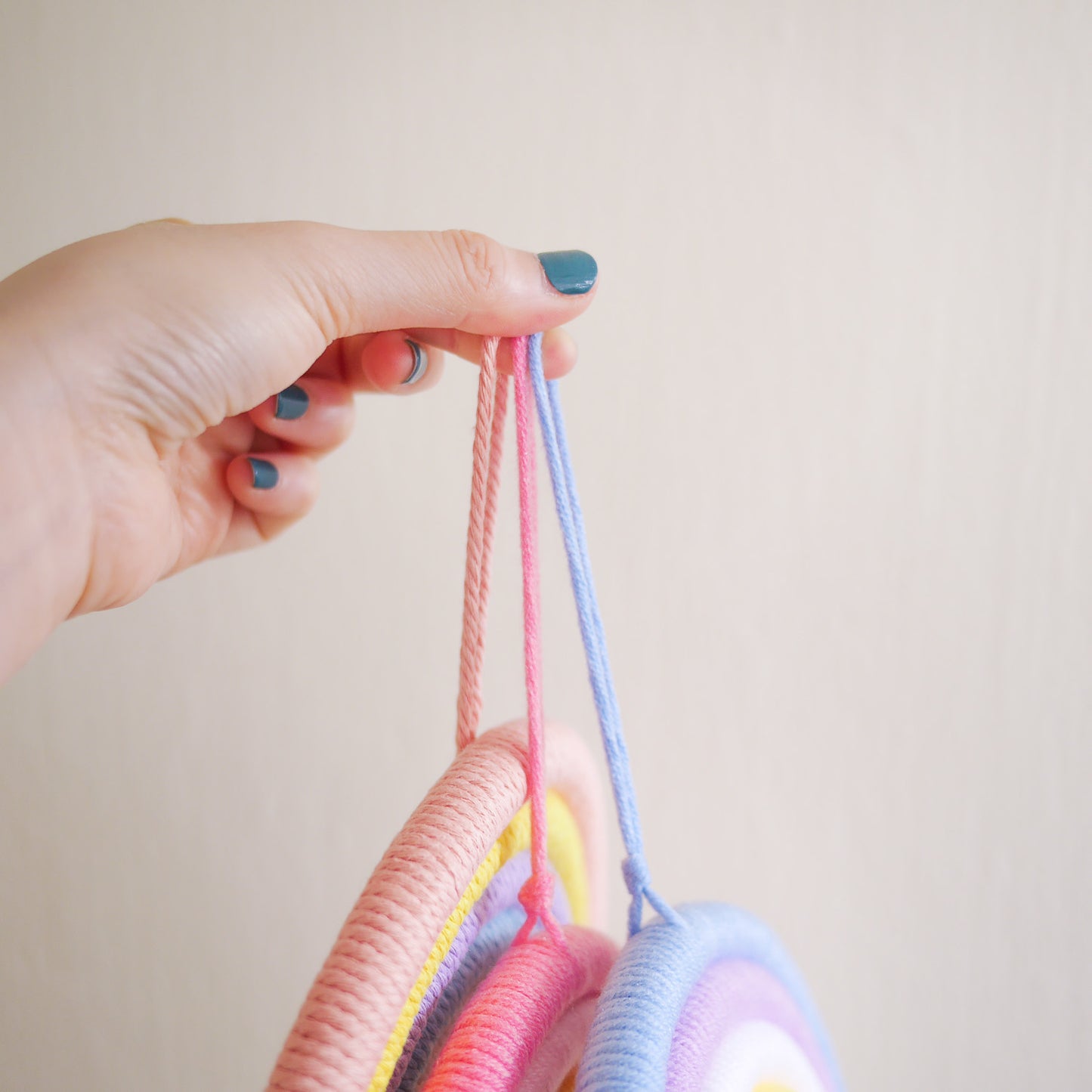 Cadeau Rainbow Wall Hanging Hair Clip Storage