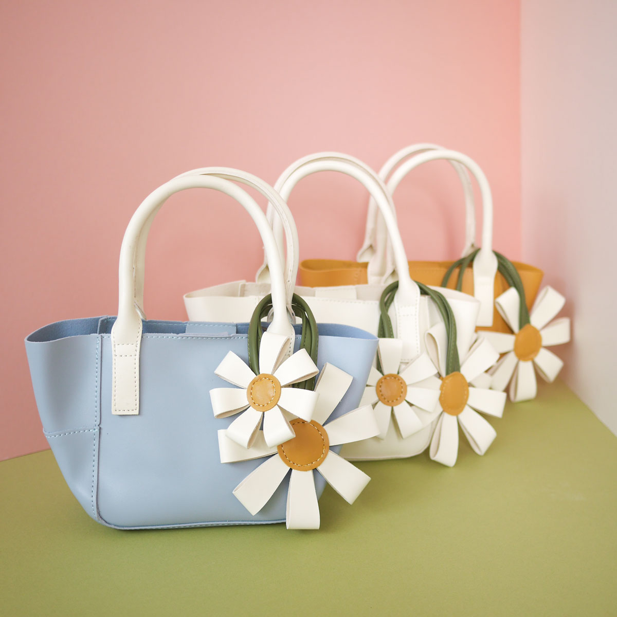 Daisy Flower Mini-bag (Blue)