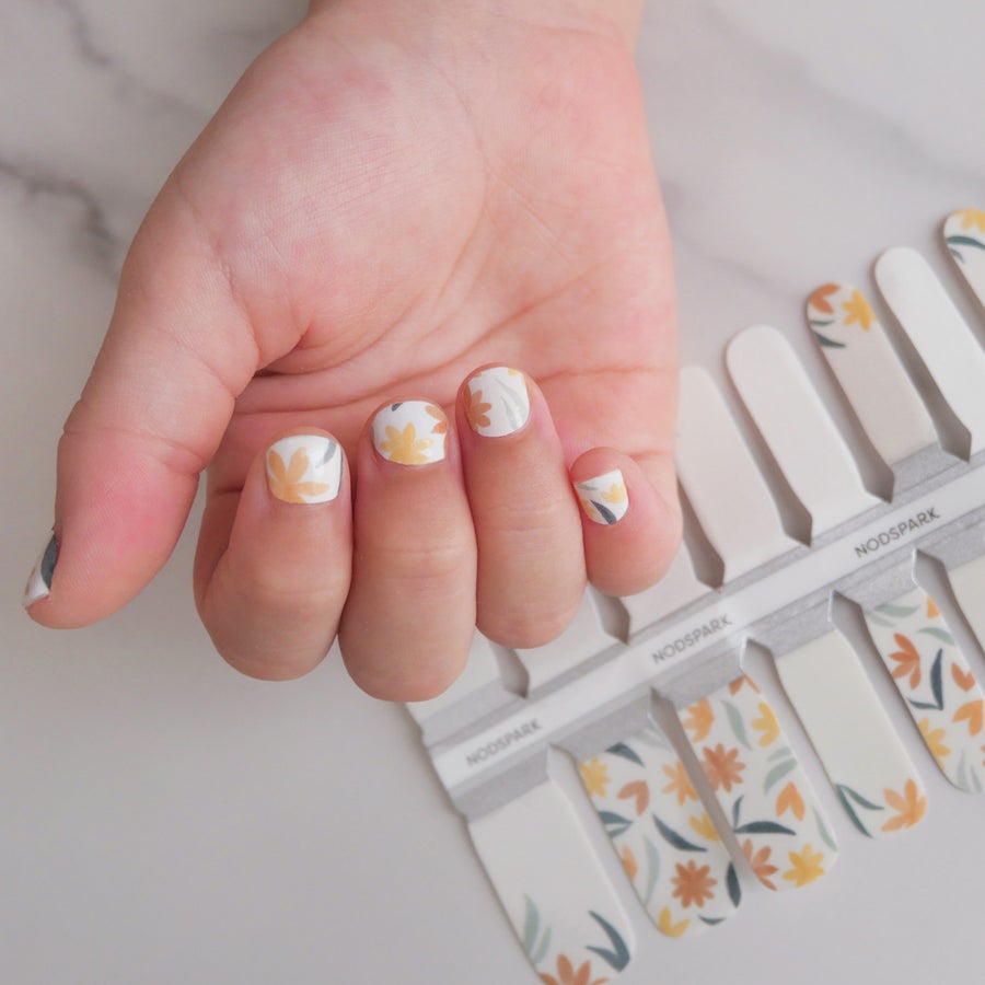 Tuscan Flowers (Petite) Nail wraps